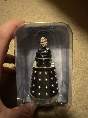 Doctor who figurine - doctor, collection
