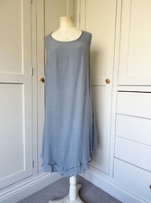 THE BAMBOO WARDROBE POINT & FRILL  DRESS SHORT  GREY S/M