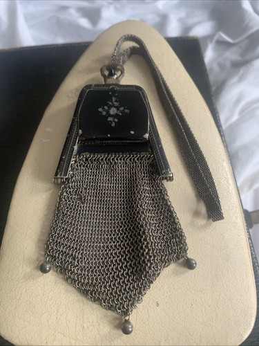 Victorian piqué and chainmail - piqué,