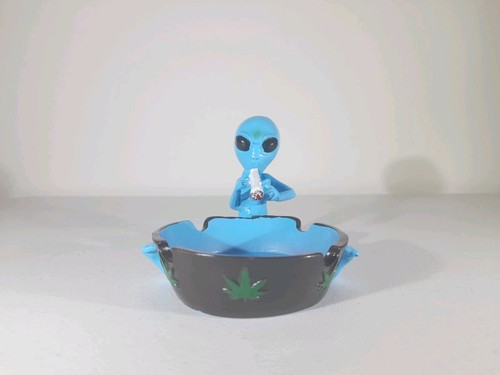 Allen ashtray resin figure - ashtray,