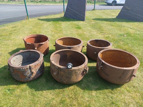Set large salvaged cast - set,