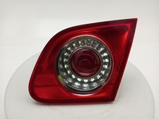 VOLKSWAGEN PASSAT Tail Light