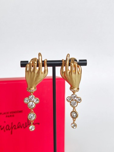 Schiaparelli gold tone hand - gold,