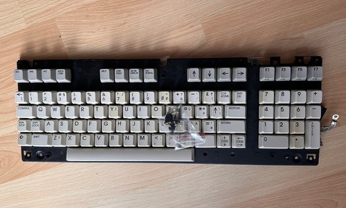 Commodore c128 mitsumi - c128,