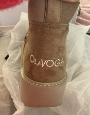 O La Voga Boots Size 6.5 Beige
