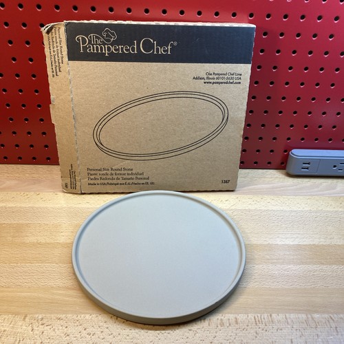 The pampered chef round - pampered,