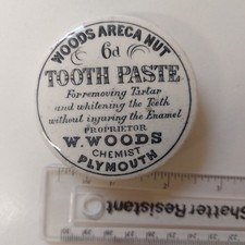 Antique W. Woods Areca Nut 6d