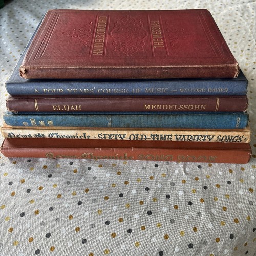 Six vintage song - vintage, books