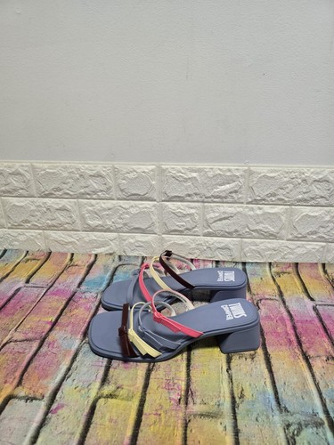 Camper twins walking - camper, sandals