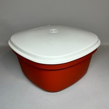 Vintage Tupperware Square
