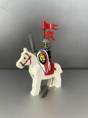 Lego castle lion knight - lion,