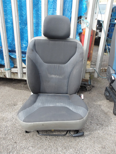 Vauxhall vivaro drivers seat - vivaro,