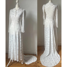 Vtg 30s 40s white floral brocade wedding dress w train - B30-31, W26"
