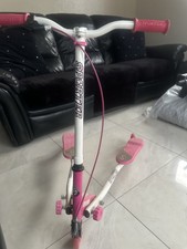 Sporter 3-Wheeled Swing Scooter Girls Pink/Black