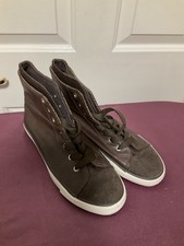 Tu Women’s Brown Ankle Boots