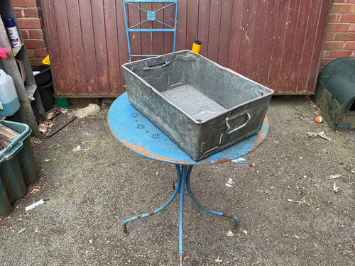 Vintage medium metal tote - medium, bin