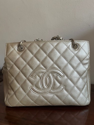 Chanel small tote - , caviar