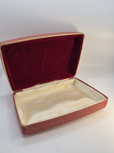 Vintage red jewellery - red,