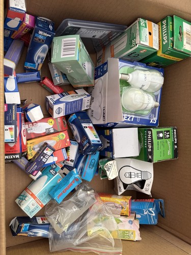 Light bulbs mixed box job - mixed, lot