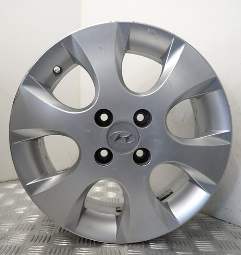 Hyundai i20 silver alloy - hyundai, 16"