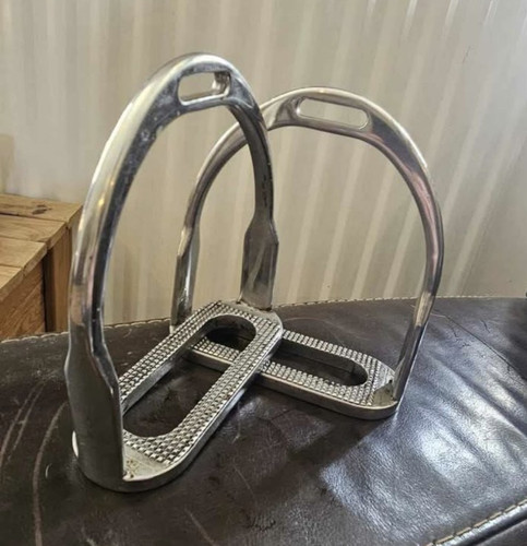 Pair metal horse - pair,
