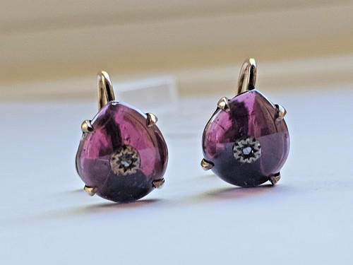 Antique gold and garnet - , screw