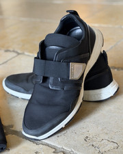 Dsquared2 Black Canvas & Metal Logo Grip Strap Sneakers w Dust Bags - US 11.5