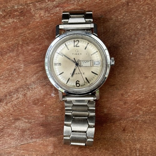 Vintage 1970s timex men s - timex, q