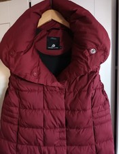 Didriksons Long Puffer Vest Size 36  Burgundy, High Collar, Pockets & Side Slits