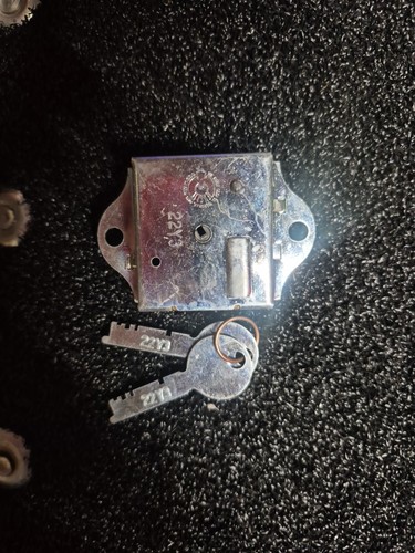 Vtg the eagle lock - vtg,