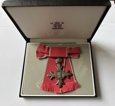 Cased women mbe medal - cased,