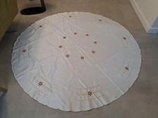 Manor House round Christmas Embroidered 180cm Tablecloth Red Snowflake