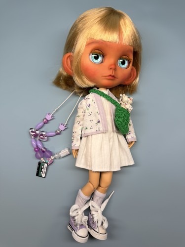 Delicate blythe doll ooak - delicate,