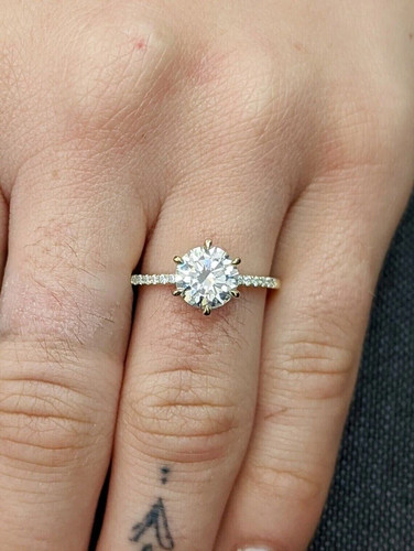 White moissanite ct round - white, 3.20