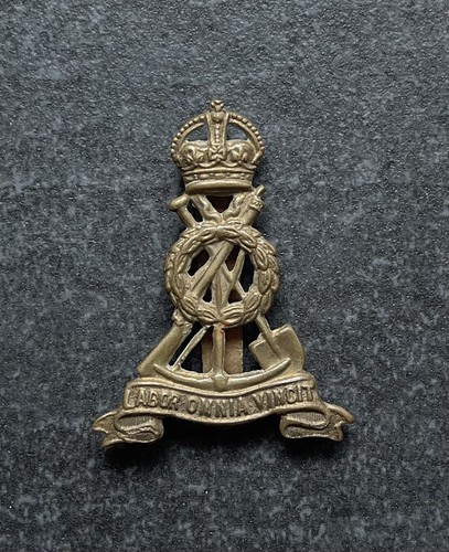 Labour pioneer corps - /,