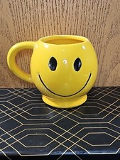 Vintage McCoy Pottery 10.5 oz Yellow Smiley Face Coffee Cup Mug Made in the USA
