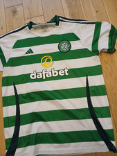 GLASGOW CELTIC FOOTBALL SHIRT NO 8 KYOGO