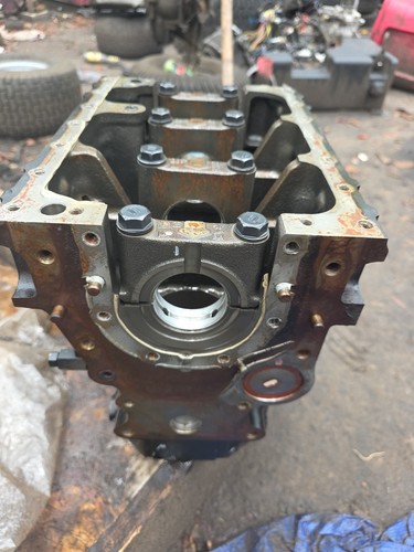 Yanmar 3tne84 crankcase - 3tne84,