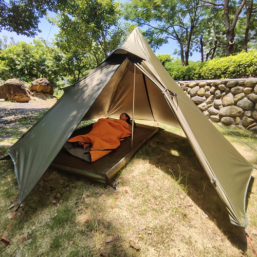 Pyramid tent with chimney - pyramid,