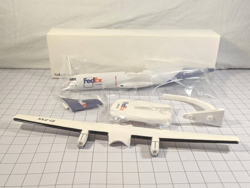 Fedex feeder atr - fedex, plastic