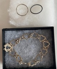 Heart linked silver (925) bracelet in box & 2 rings-Beaverbrooks London-VG++