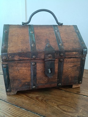 Vintage wooden treasure - wooden,