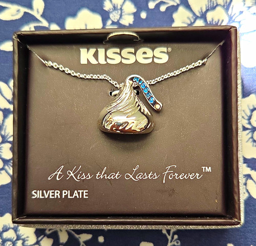 Hershey kisses silver plate - hershey's,