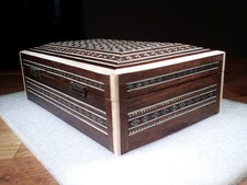 Sadeli Rare Small Trinket Box