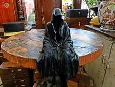 "DARKNESS RESIDES" Haunting Faceless Figure Dark & Scary Grim Reaper Gothic 23cm