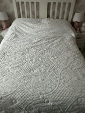 Shabby Chic White Patterned