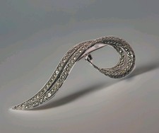 Very Pretty Vintage Sphinx Marcasite  Brooch Lovely Swirling Shape