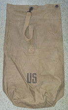 UNITED STATES ARMY LARGE DUFFLE STYLE KIT BAG, VIETNAM ERA