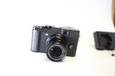 Fujifilm X10 12MP Digital Camera Great Condition Fully Working with case / 2 bat