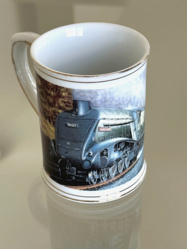 Sir nigel gresley train - s,